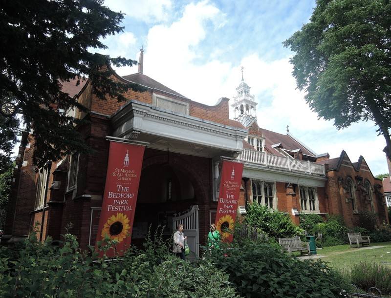 Bedford Park St Michael and All Angels Church