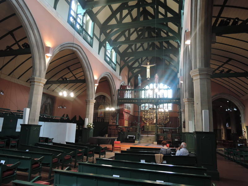 Bedford Park St Michael and All Angels Church