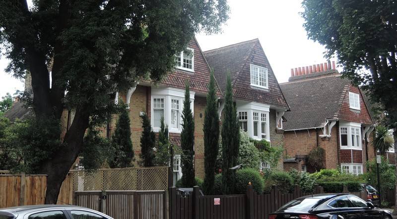 Bedford Park The Avenue