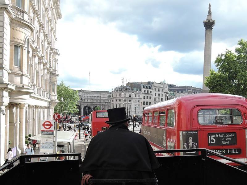 Stanfords Horse Drawn Omnibus - Trafalgar Square