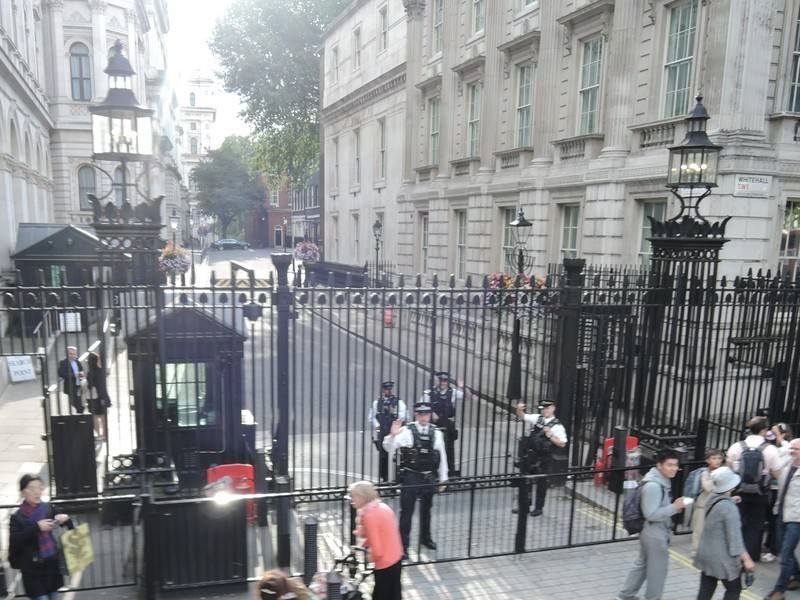 Stanfords Horse Drawn Omnibus - Downing Street