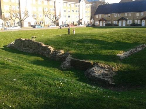 Rotherhithe to Tower Bridge - Edward IIIs Manor House