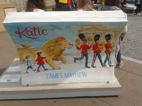 Books About Town - Katie in London bench