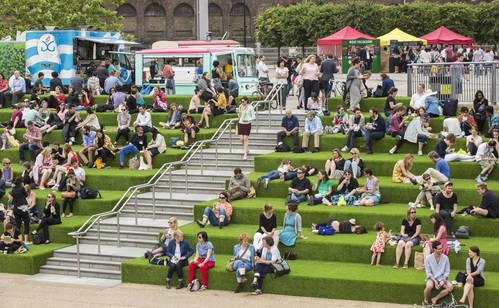 Kings Cross - Canal Steps and Granary Square
